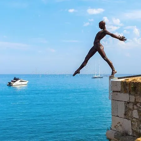 L'escale Des Remparts *